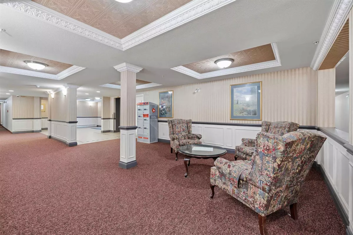 Family Room Photo of 104 27358 32 Avenue, Langley, BC