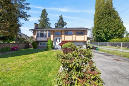 11627 72a Avenue, Delta, BC, Delta — Single Family Residence for sale