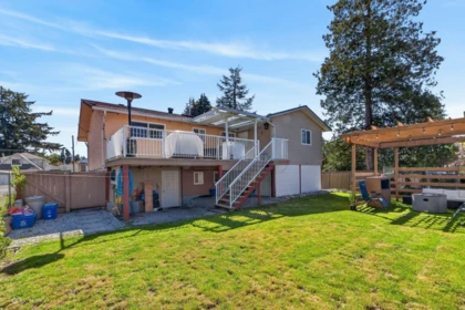 Outdoor Deck Photo of 11627 72a Avenue, Delta, BC
