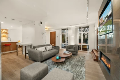 Breakfast Nook Photo of 595 Beach Crescent, Vancouver, BC