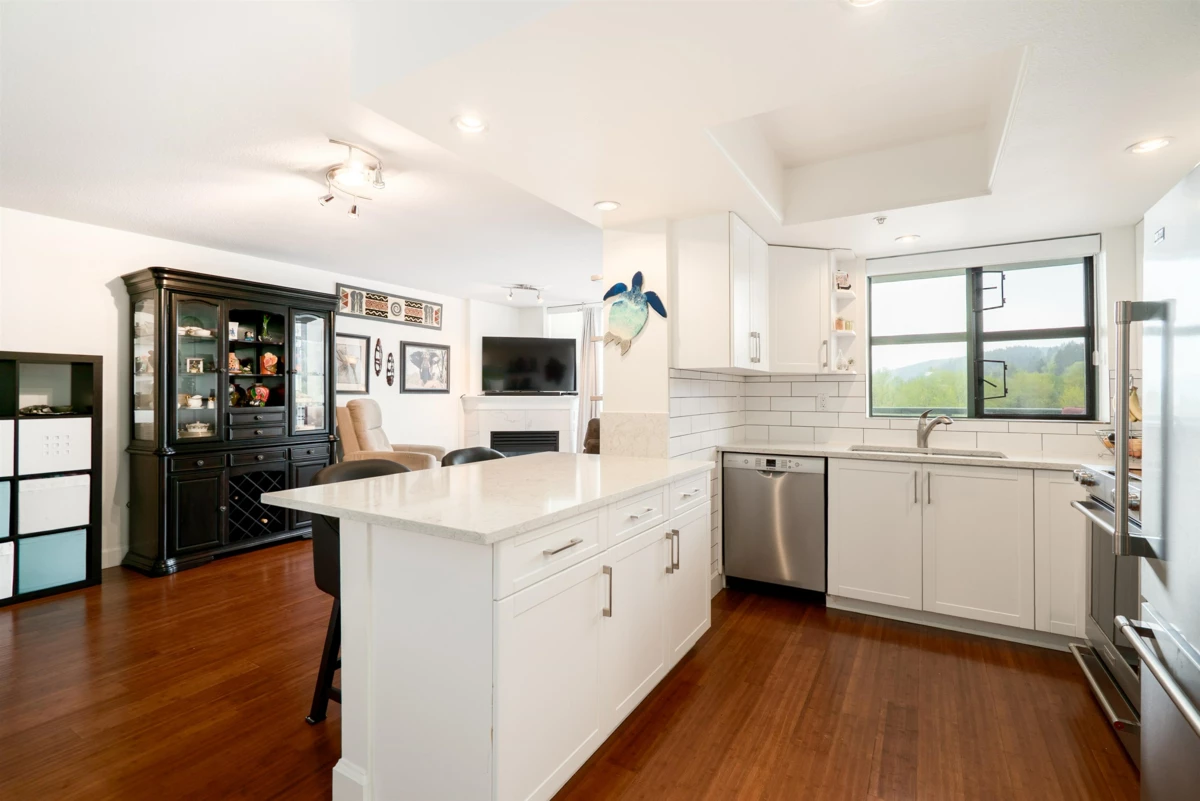 Dining Area Photo of 1101 200 Newport Drive, Port Moody, BC