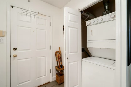 Mudroom Photo of 1101 200 Newport Drive, Port Moody, BC