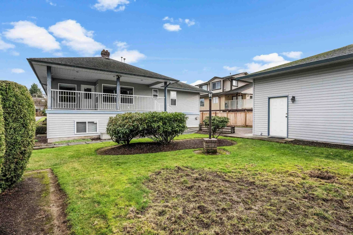 Family Room Photo of 2863 Mountview Street, Abbotsford, BC