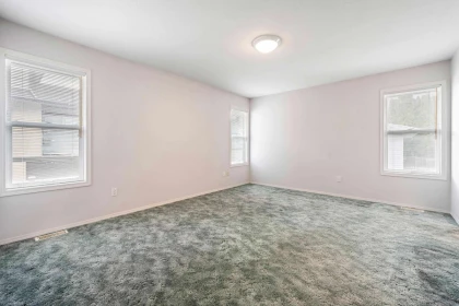 Hallway Photo of 2863 Mountview Street, Abbotsford, BC