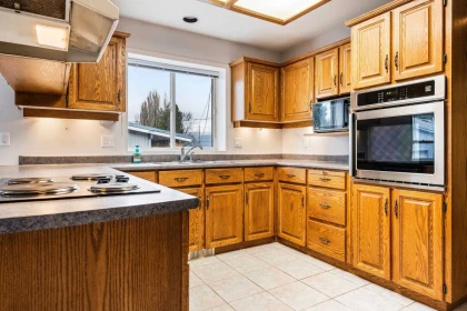 Powder Room Photo of 2863 Mountview Street, Abbotsford, BC