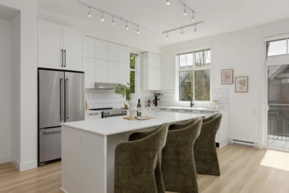 Kitchen Island Photo of 119 3529 Baycrest Avenue, Coquitlam, BC