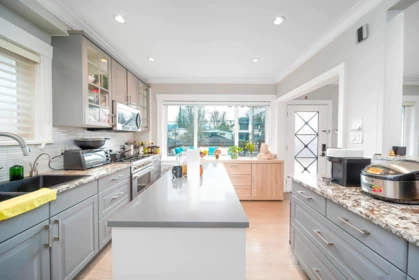 Kitchen Island Photo of 2779 W 13th Avenue, Vancouver, BC