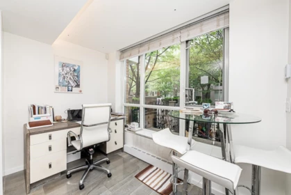 Breakfast Nook Photo of 938 Beatty Street, Vancouver, BC