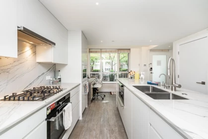 Kitchen Island Photo of 938 Beatty Street, Vancouver, BC