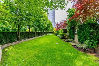 Neighborhood Park Photo Near 938 Beatty Street, Vancouver, BC