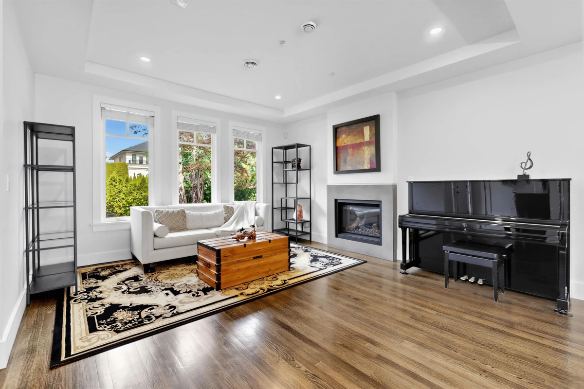 Dining Area Photo of 1 2922 W 41st Avenue, Vancouver, BC
