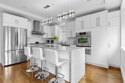 Guest Bathroom Photo of 1 2922 W 41st Avenue, Vancouver, BC