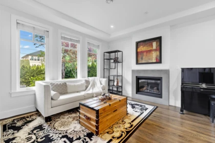Kitchen Photo of 1 2922 W 41st Avenue, Vancouver, BC