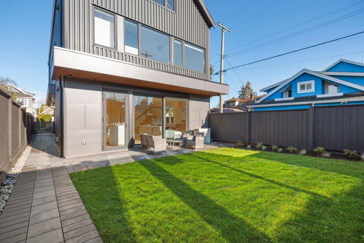 Exterior Rear Photo of 2 3620 W 20th Avenue, Vancouver, BC