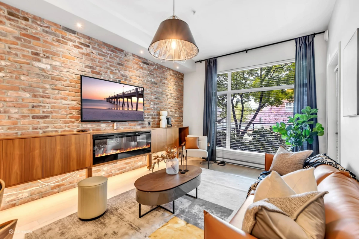 Family Room Photo of 102 260 Salter Street, New Westminster, BC