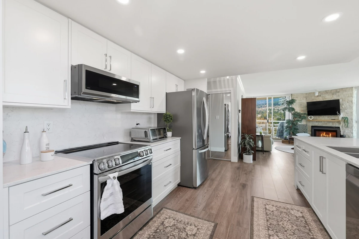 Dining Area Photo of 1702 1199 Eastwood Street, Coquitlam, BC