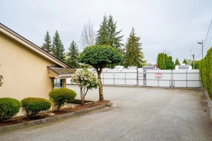 Hot Tub / Spa Photo of 318 22514 116 Avenue, Maple Ridge, BC