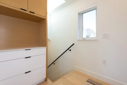 Powder Room Photo of 1346 E 11th Avenue, Vancouver, BC