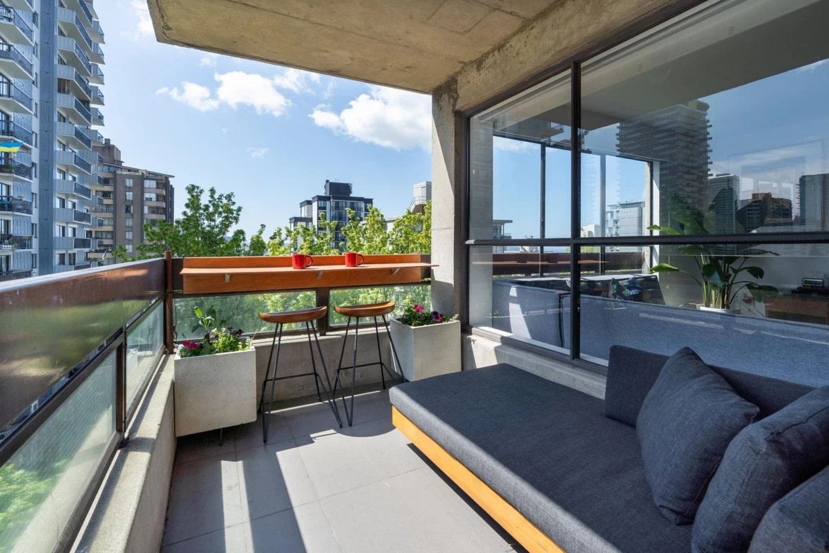 Dining Area Photo of 902 1165 Burnaby Street, Vancouver, BC
