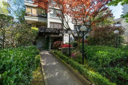 Swimming Pool Photo of 902 1165 Burnaby Street, Vancouver, BC
