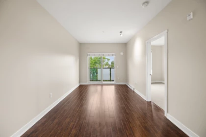 Guest Bathroom Photo of 305 20460 Douglas Crescent, Langley, BC