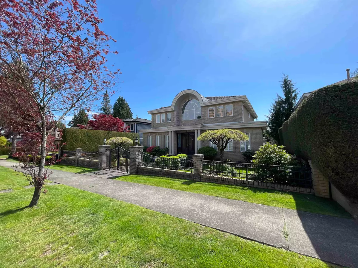 Family Room Photo of 1120 W 58th Avenue, Vancouver, BC