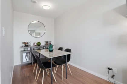 Kitchen Island Photo of 2605 2232 Douglas Road, Burnaby, BC