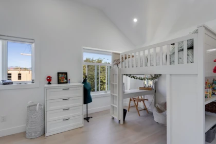 Guest Bathroom Photo of 2868 E 49th Avenue, Vancouver, BC