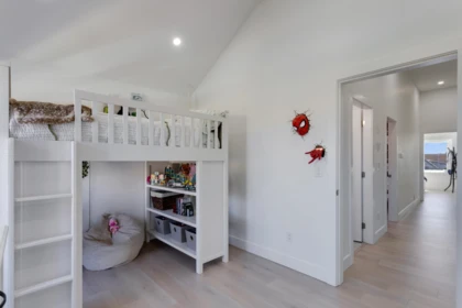 Powder Room Photo of 2868 E 49th Avenue, Vancouver, BC