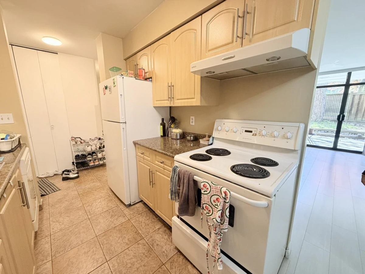 Family Room Photo of 105 5932 Patterson Avenue, Burnaby, BC