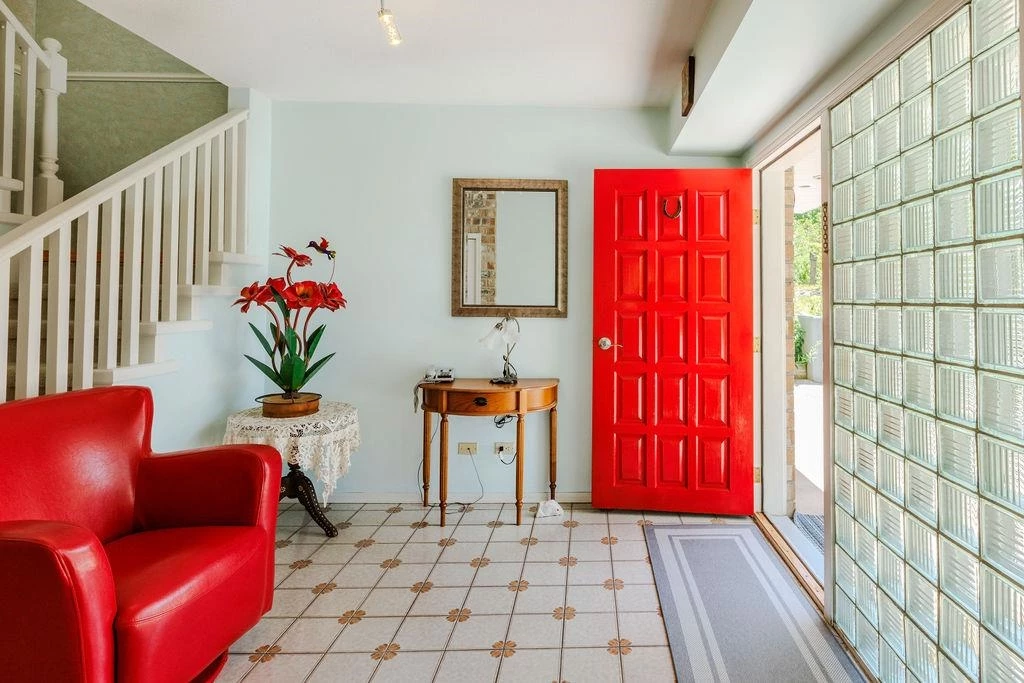 Family Room Photo of 5819 Trout Lake Road, Halfmoon Bay, BC