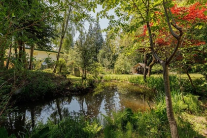 Front Yard Photo of 5819 Trout Lake Road, Halfmoon Bay, BC