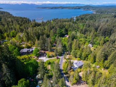 Hot Tub / Spa Photo of 5819 Trout Lake Road, Halfmoon Bay, BC