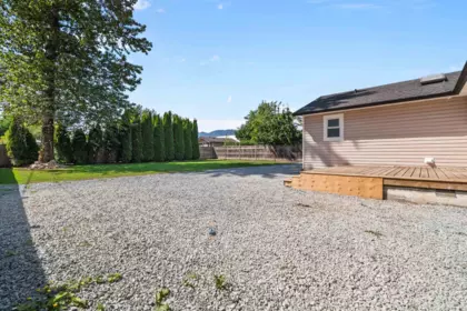 Garden / Landscaping Photo of 8881 Nowell Street, Chilliwack, BC