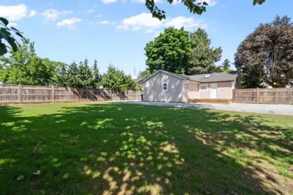 Swimming Pool Photo of 8881 Nowell Street, Chilliwack, BC