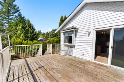 Swimming Pool Photo of 33480 Blueberry Drive, Mission, BC