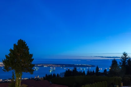 Outdoor Kitchen Photo of 1175 Eyremount Drive, West Vancouver, BC