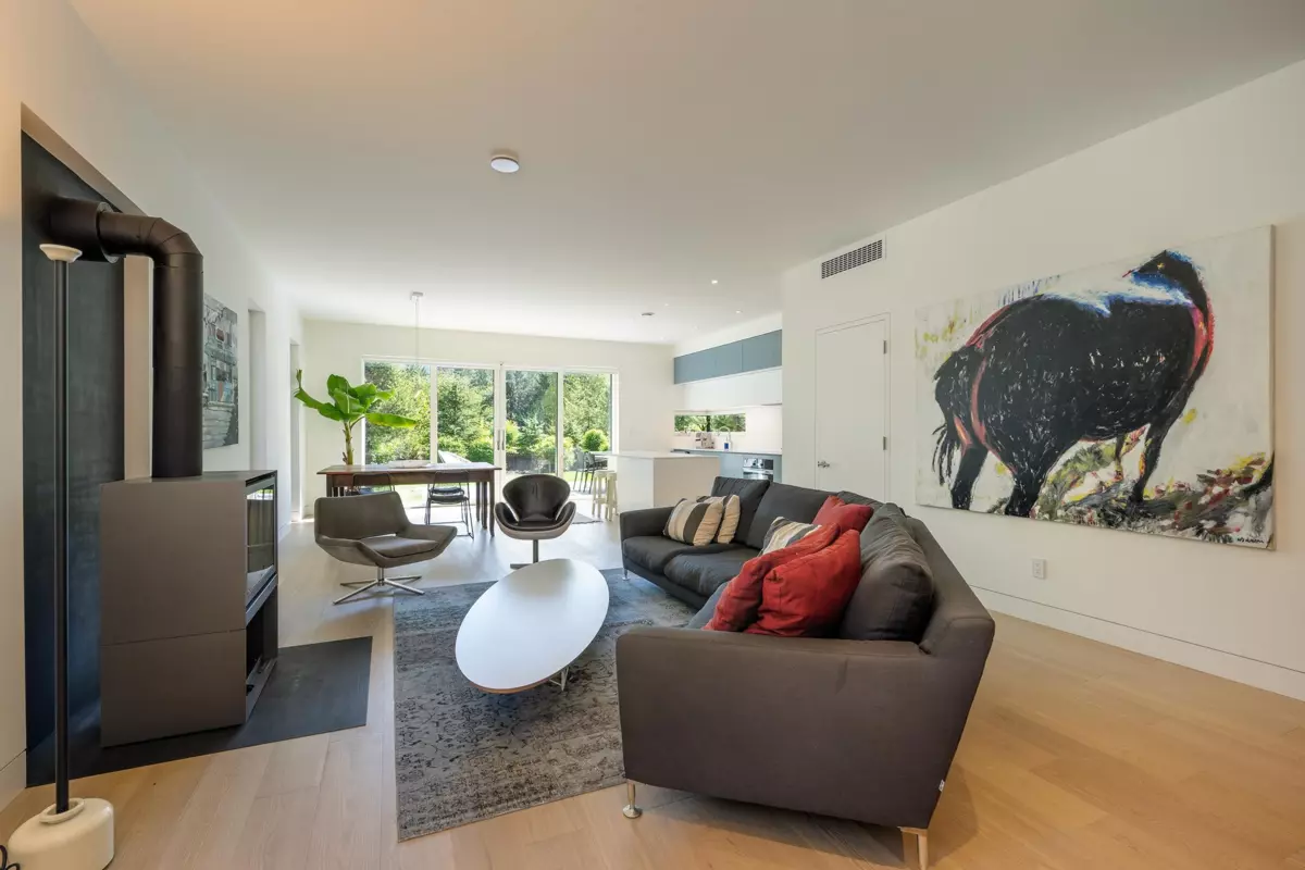 Living Room Photo of 6187 Eagle Drive, Whistler, BC
