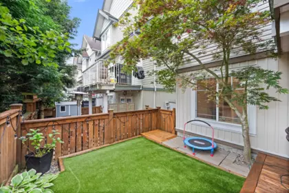Garden / Landscaping Photo of 4 20582 67 Avenue, Langley, BC