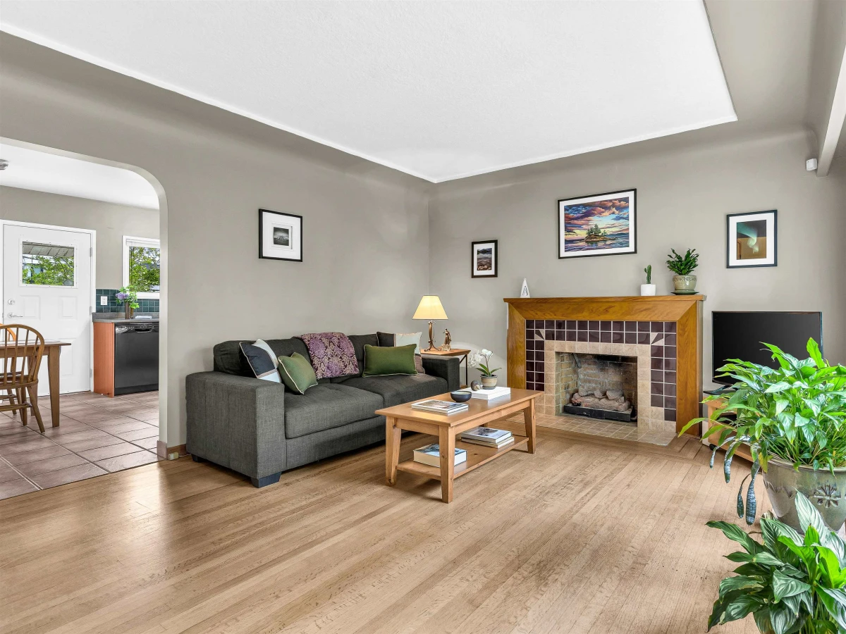 Family Room Photo of 2578 E 15th Avenue, Vancouver, BC