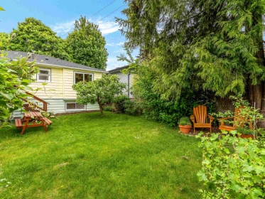 Garden / Landscaping Photo of 2578 E 15th Avenue, Vancouver, BC