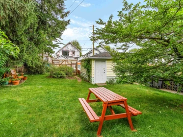 Outdoor Kitchen Photo of 2578 E 15th Avenue, Vancouver, BC