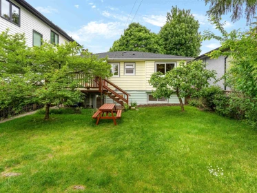 Swimming Pool Photo of 2578 E 15th Avenue, Vancouver, BC