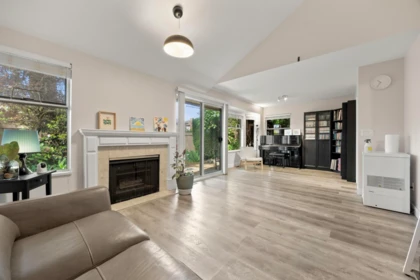 Breakfast Nook Photo of 16 3471 Regina Avenue, Richmond, BC