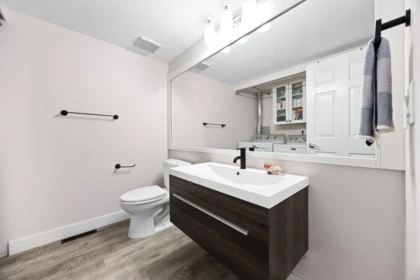 Walk-In Closet Photo of 16 3471 Regina Avenue, Richmond, BC