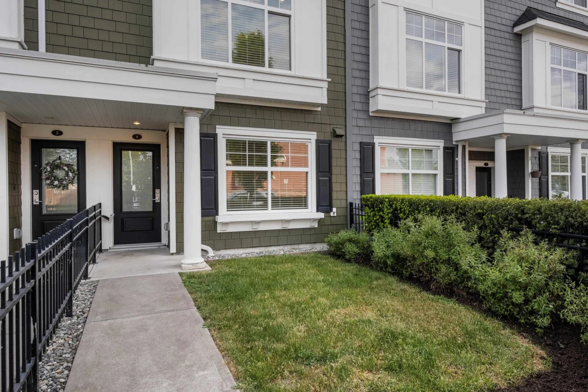 Exterior Rear Photo of 6 27735 Roundhouse Drive, Abbotsford, BC