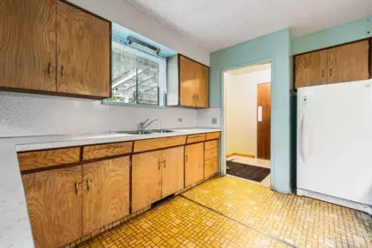 Powder Room Photo of 47123 First Avenue, Chilliwack, BC