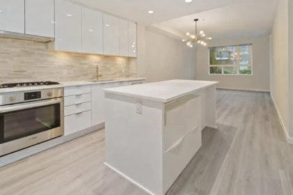 122 9233 Odlin Road, Richmond, BC, Richmond — Apartment/Condo for sale