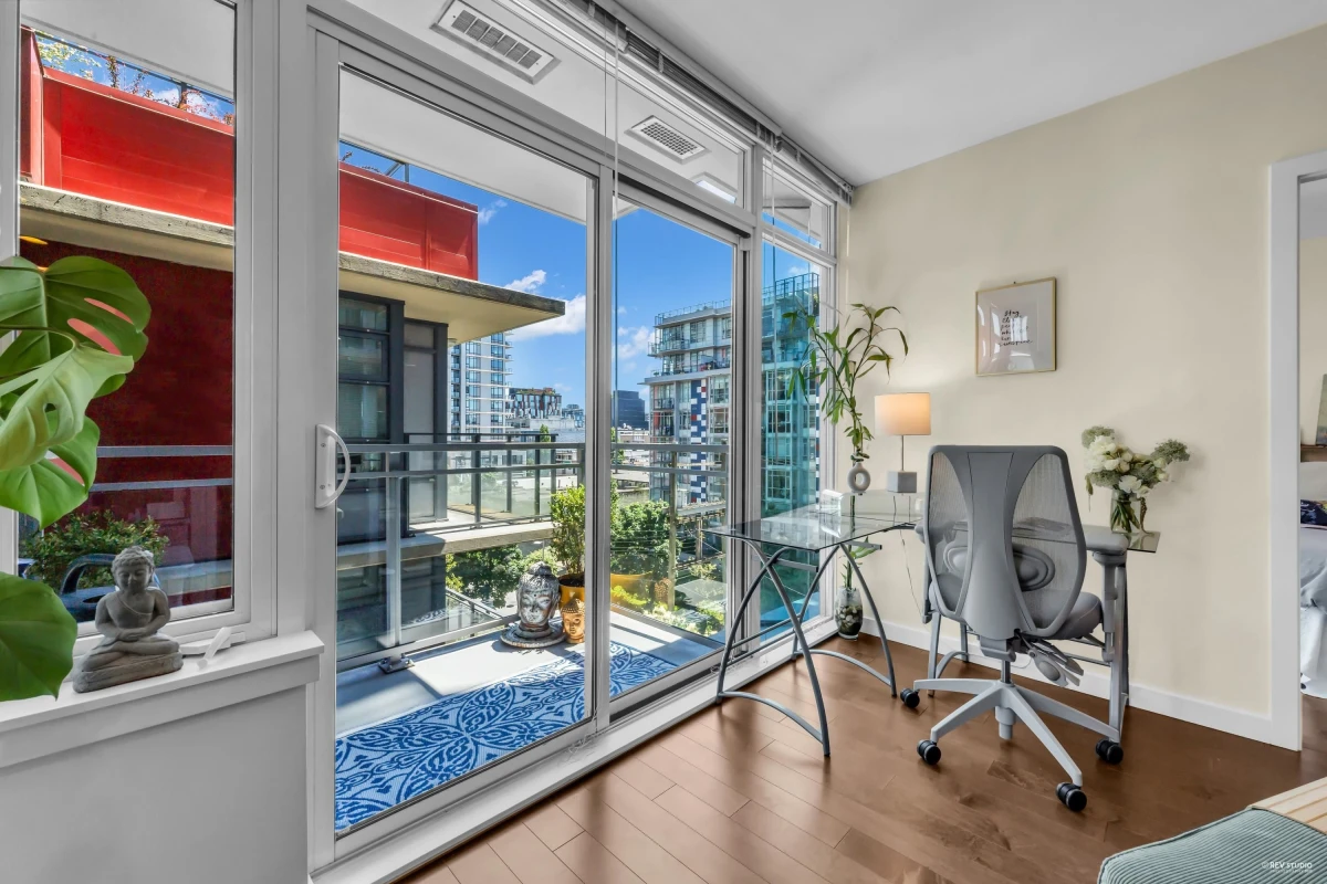 Family Room Photo of 610 88 W 1st Avenue, Vancouver, BC