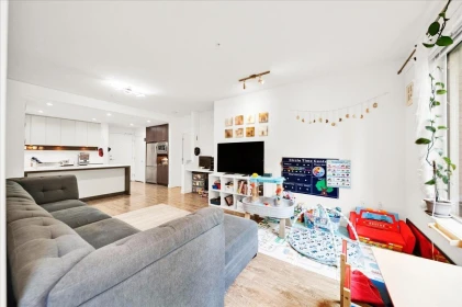 218 9250 University High Street, Burnaby, BC, Burnaby — Apartment/Condo for sale